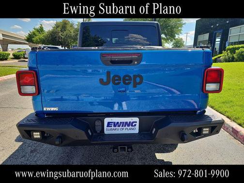 Hydro Blue Pearlcoat 2023 Jeep Gladiator Willys 4x4