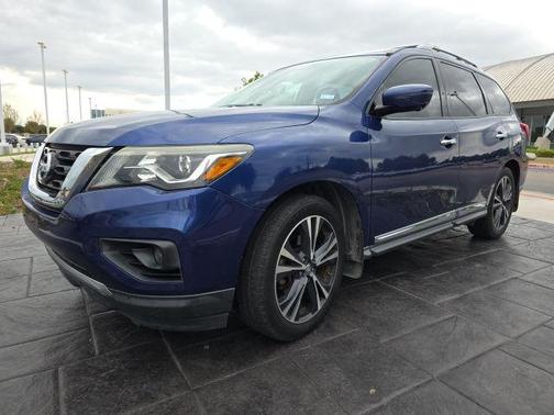 2017 Nissan Pathfinder Platinum