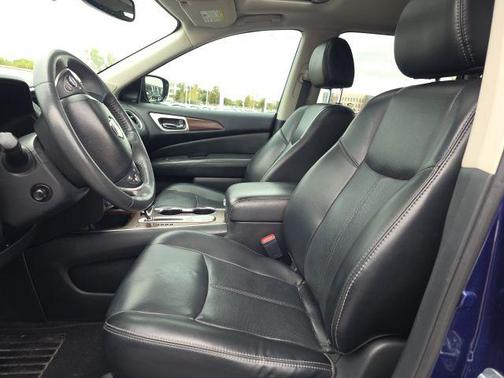 2017 Nissan Pathfinder Platinum
