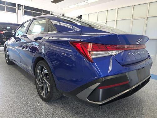 2024 Hyundai ELANTRA HEV Limited