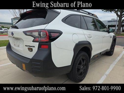 Crystal White Pearl 2023 Subaru Outback Wilderness
