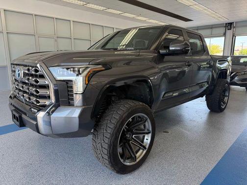 2024 Toyota Tundra Hybrid Platinum