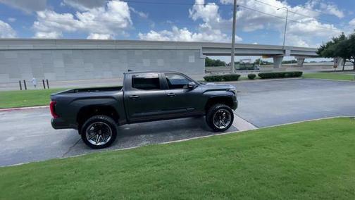 2024 Toyota Tundra Hybrid Platinum