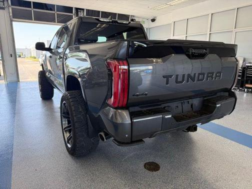 2024 Toyota Tundra Hybrid Platinum