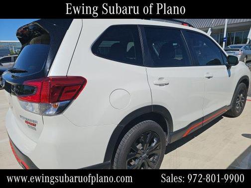 Crystal White Pearl 2024 Subaru Forester Sport