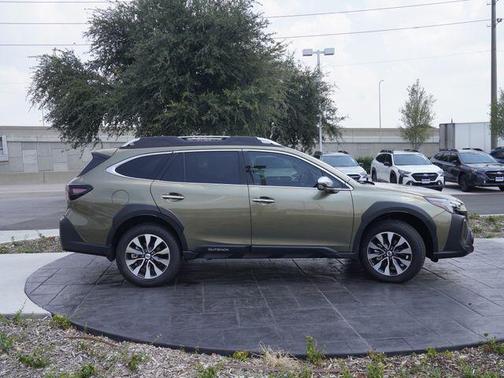 2025 Subaru Outback Touring XT