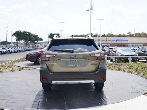 2025 Subaru Outback Touring XT