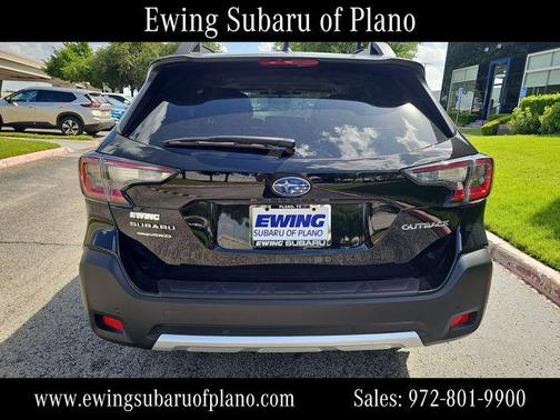 Crystal Black Silica 2025 Subaru Outback Limited