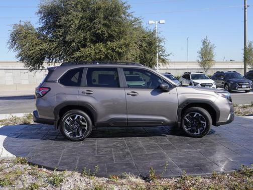 2025 Subaru Forester Hybrid Premium