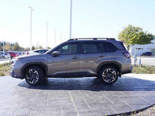 2025 Subaru Forester Hybrid Premium