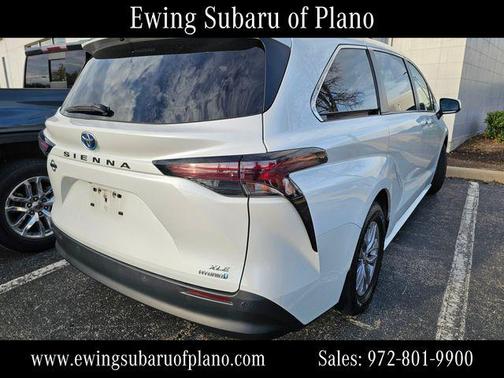 2023 Toyota Sienna XLE
