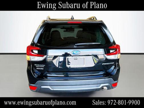 Crystal Black Silica 2023 Subaru Forester Premium