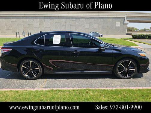 Midnight Black Metallic 2020 Toyota Camry XSE