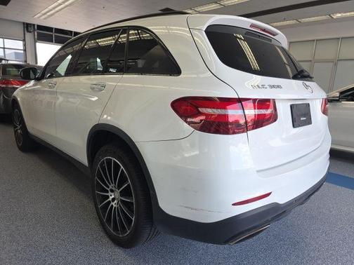 2016 Mercedes-Benz GLC 300 Base
