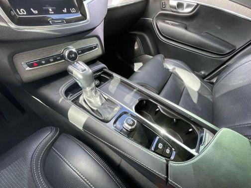 2022 Volvo XC90 T6 Inscription
