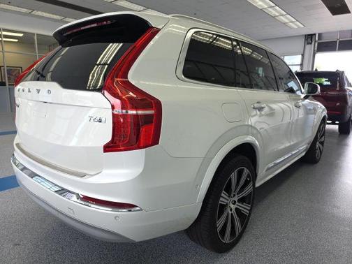 2022 Volvo XC90 T6 Inscription