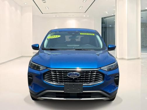 Atlas Blue Metallic 2023 Ford Escape Active