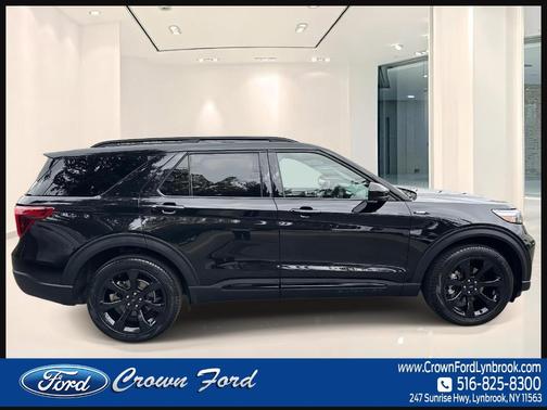 2022 Ford Explorer ST-Line