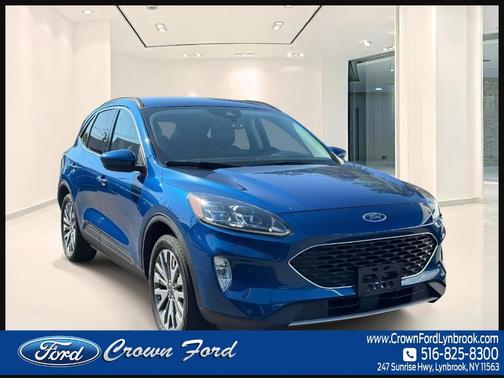 2022 Ford Escape Titanium Hybrid