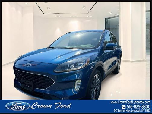 2022 Ford Escape Titanium Hybrid