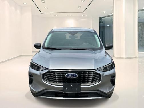 Silver 2023 Ford Escape Active
