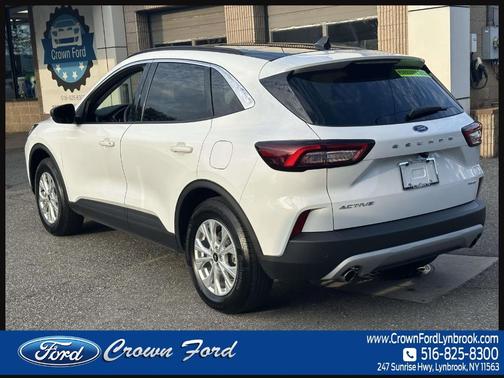 Oxford White 2023 Ford Escape Active