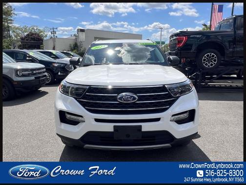 Star White 2023 Ford Explorer XLT