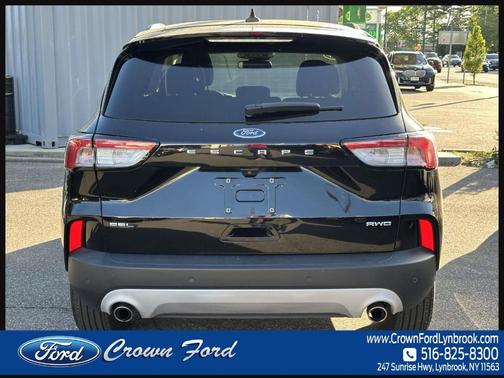 Black 2022 Ford Escape SEL