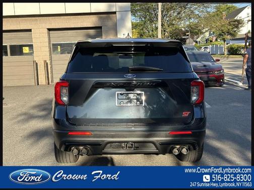 2022 Ford Explorer ST