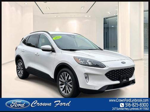 2022 Ford Escape Titanium Hybrid