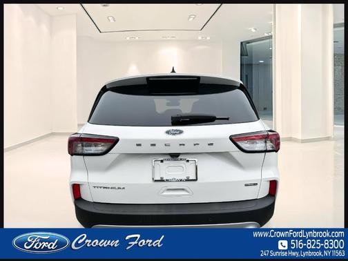 2022 Ford Escape Titanium Hybrid