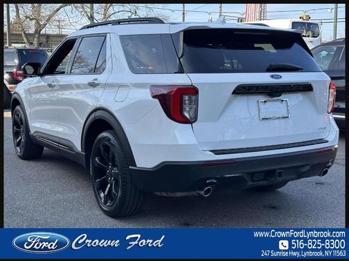 Star White 2023 Ford Explorer ST-Line