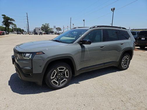 Sting Gray Clearcoat 2026 Jeep Cherokee LAREDO/LIMITED