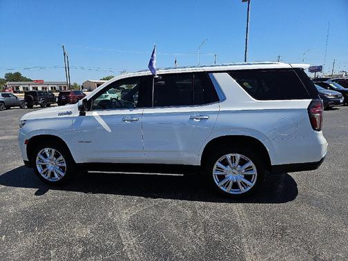 Iridescent Pearl Tricoat 2023 Chevrolet Tahoe High Country