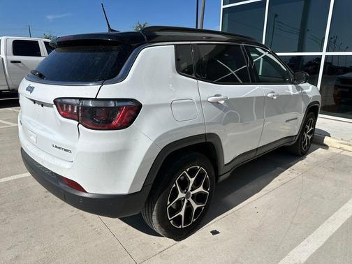 Bright White Clearcoat 2025 Jeep Compass Limited