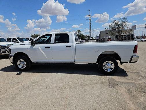 Bright White Clearcoat 2027 RAM 2500 Tradesman