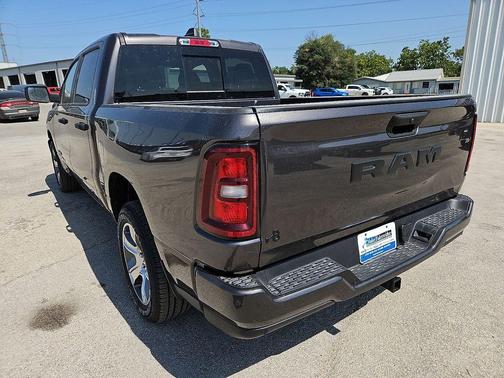 Granite Crystal Clearcoat Metallic 2026 RAM 1500 Express
