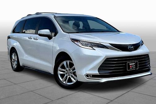 2023 Toyota Sienna Limited