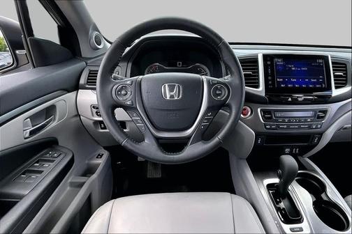 Lunar Silver Metallic 2016 Honda Pilot EX-L