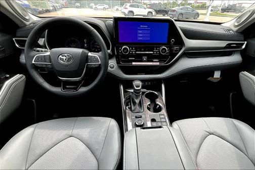 2025 Toyota Highlander Limited