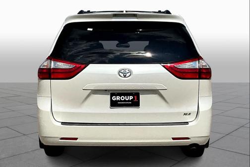 2019 Toyota Sienna XLE
