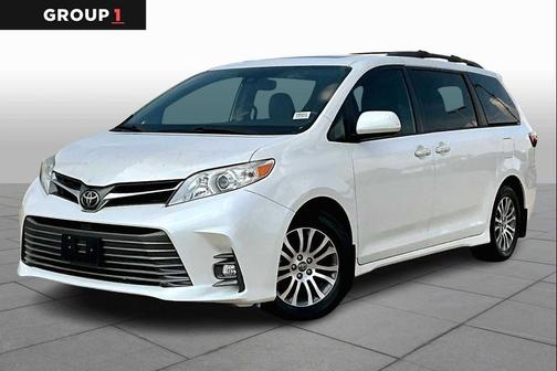 2019 Toyota Sienna XLE