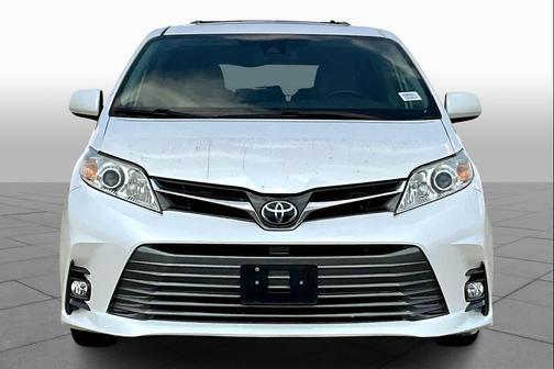 2019 Toyota Sienna XLE
