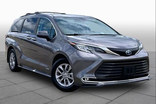 Predawn Gray Mica 2021 Toyota Sienna XLE 8 Passenger