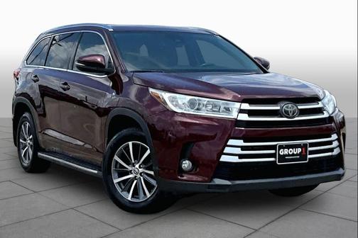 Ooh La La Rouge Mica 2017 Toyota Highlander XLE