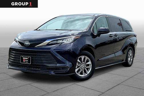 2022 Toyota Sienna LE