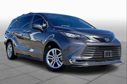2023 Toyota Sienna XLE