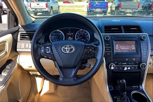 2017 Toyota Camry Hybrid LE