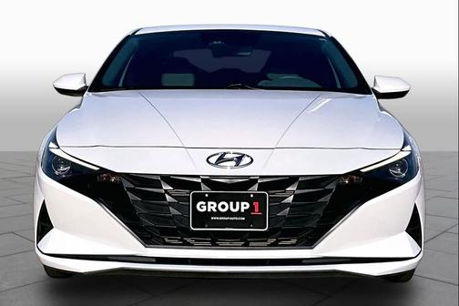 Quartz White 2022 Hyundai ELANTRA SEL