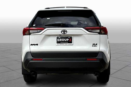 2025 Toyota RAV4 Hybrid XLE